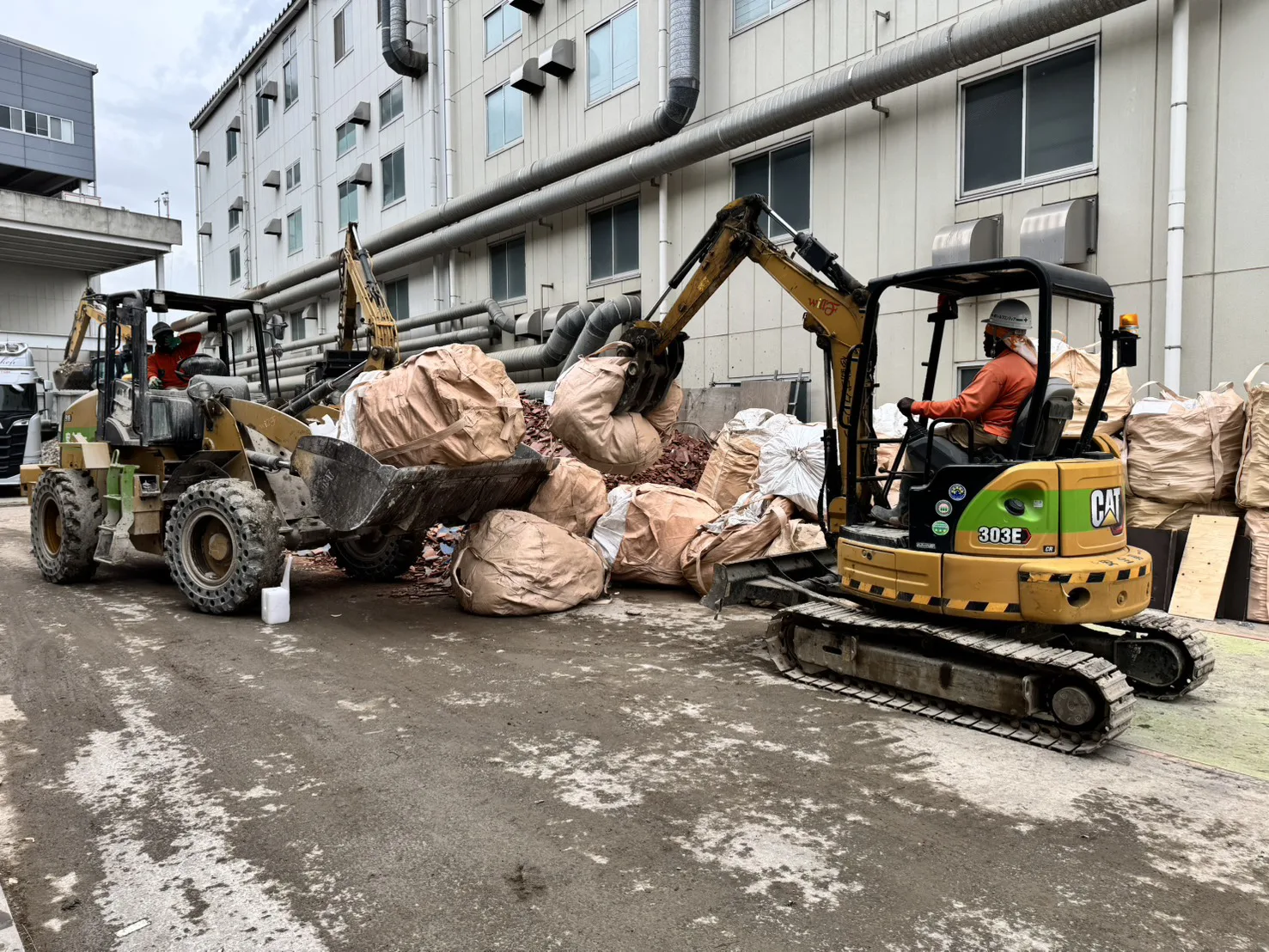 大型工事現場での連続搬出-3